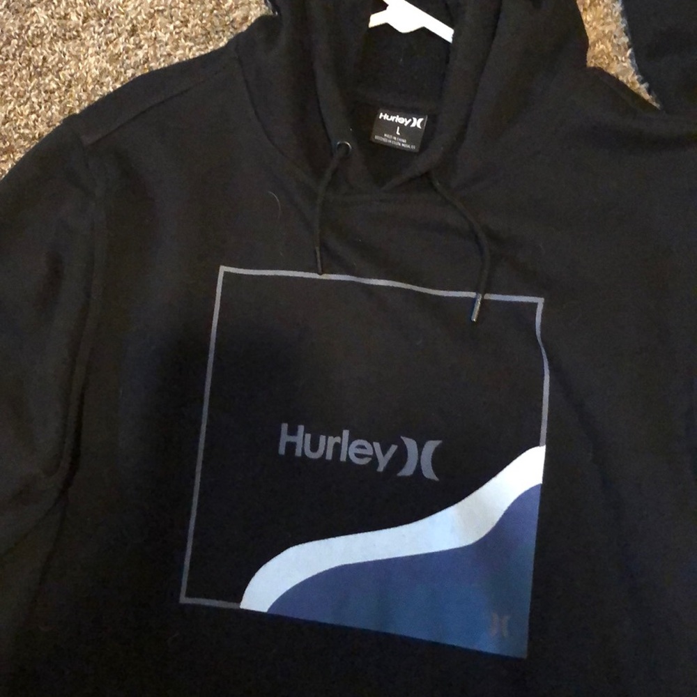 Lrg Hurley sweater brand new, only worn 2 times.😁